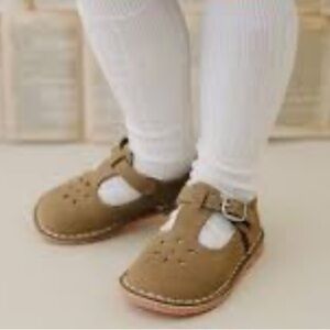 L'Amour Kids 5 Tan Nubuck T-Strap Mary Jane Shoes